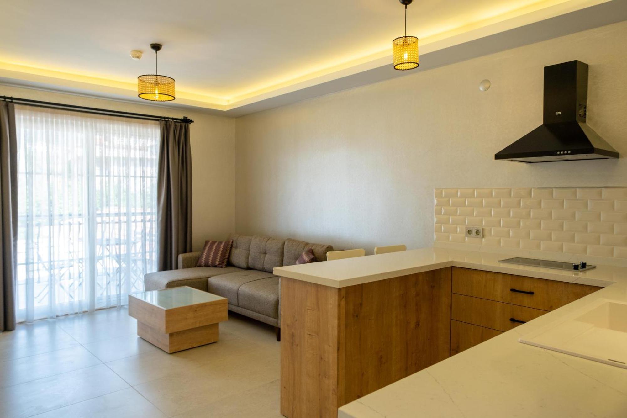 Sea Breeze Hotel And Apartments Oludeniz Exterior photo