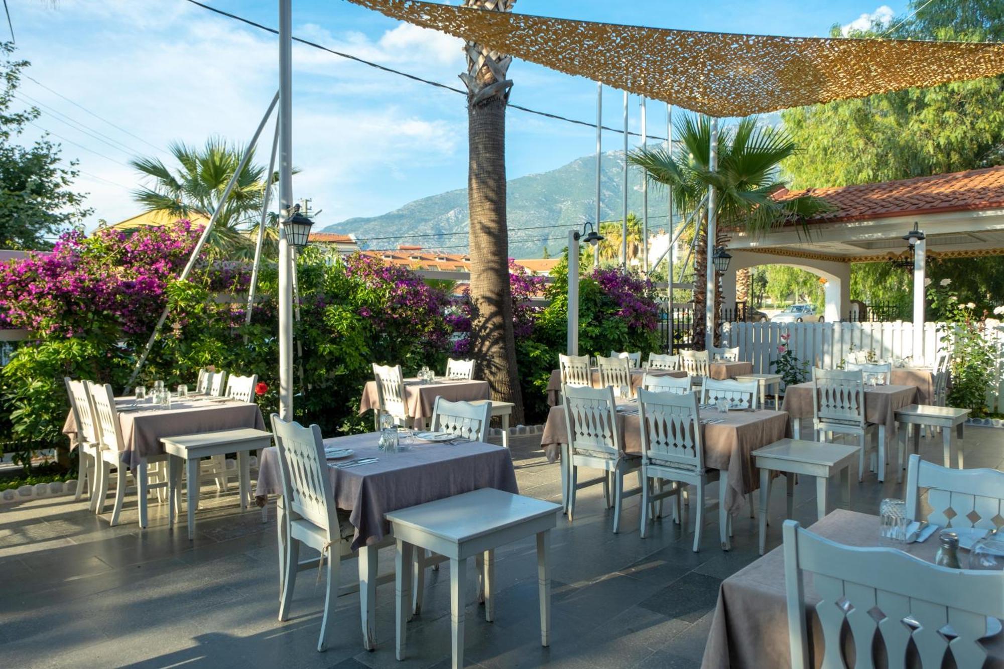 Sea Breeze Hotel And Apartments Oludeniz Exterior photo