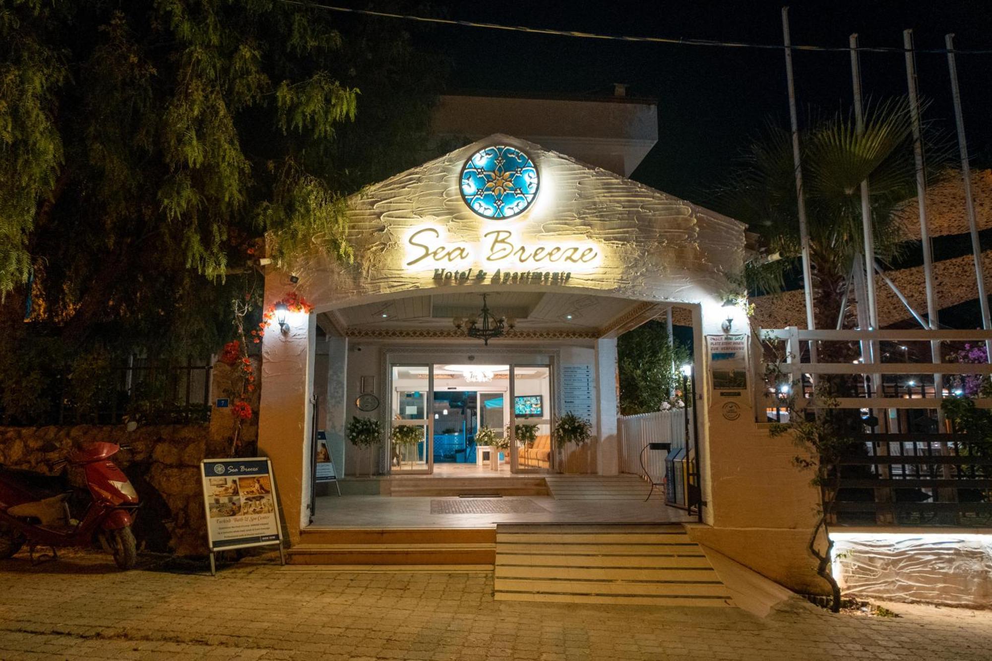 Sea Breeze Hotel And Apartments Oludeniz Exterior photo