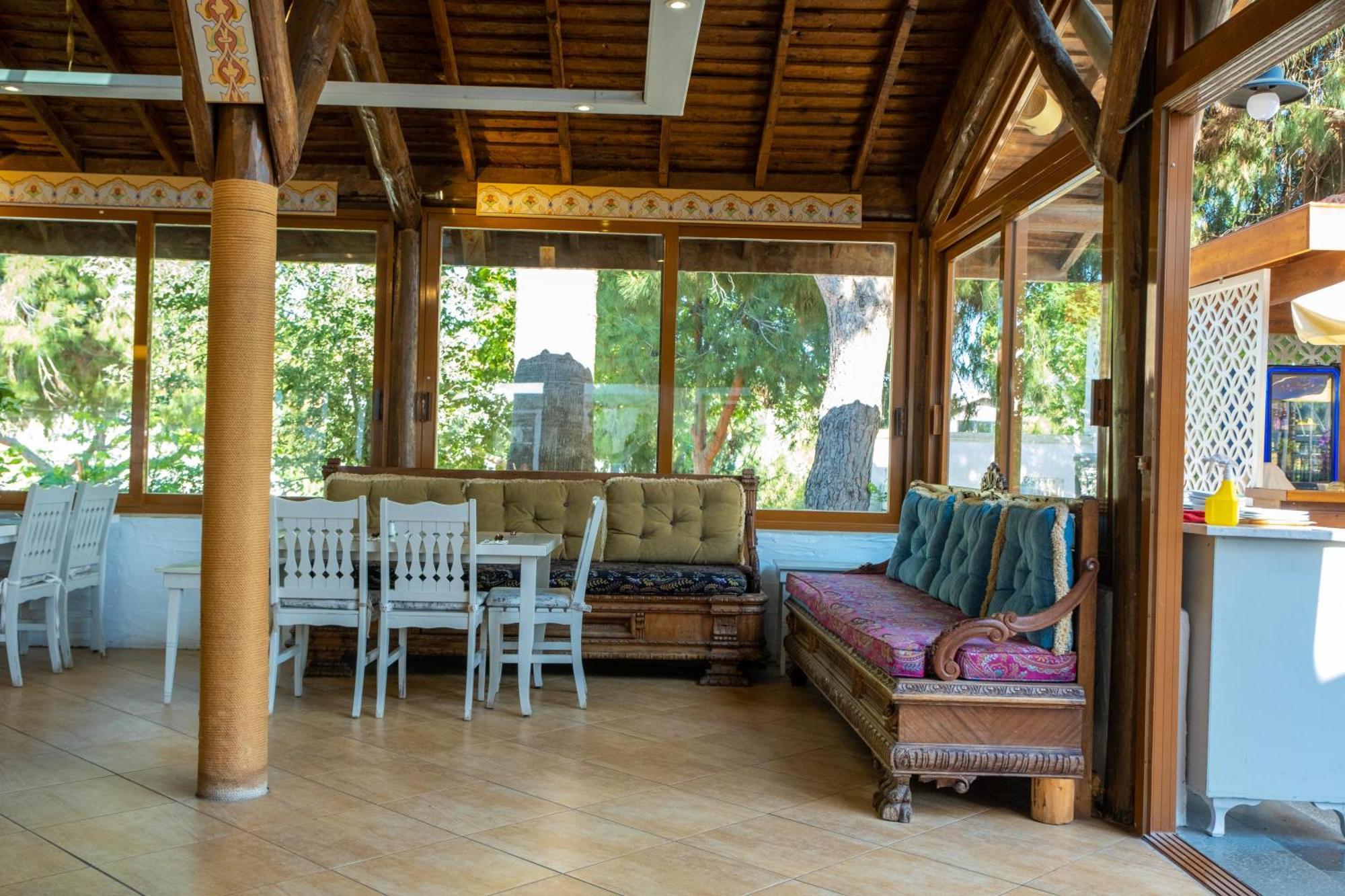 Sea Breeze Hotel And Apartments Oludeniz Exterior photo