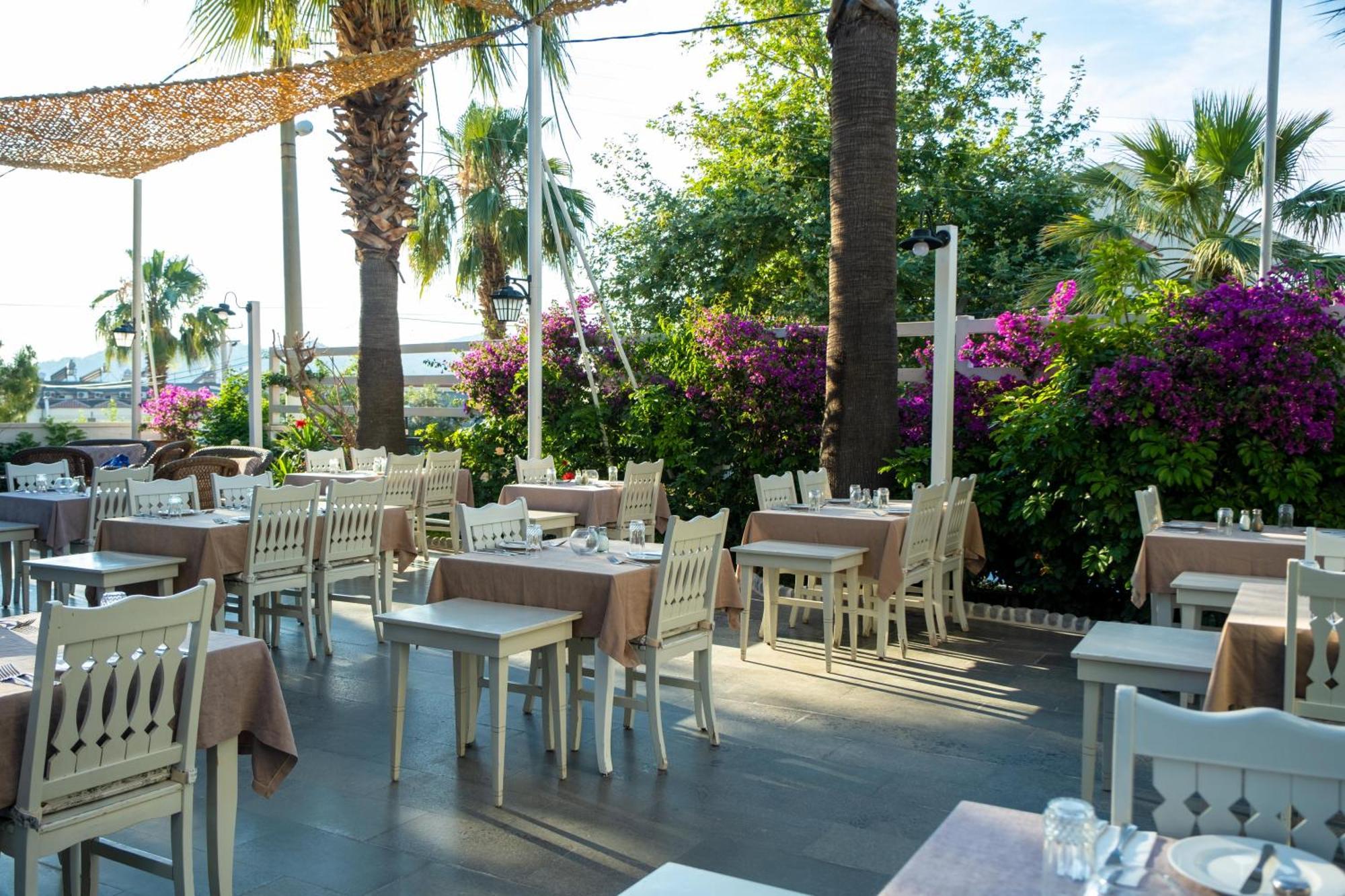 Sea Breeze Hotel And Apartments Oludeniz Exterior photo