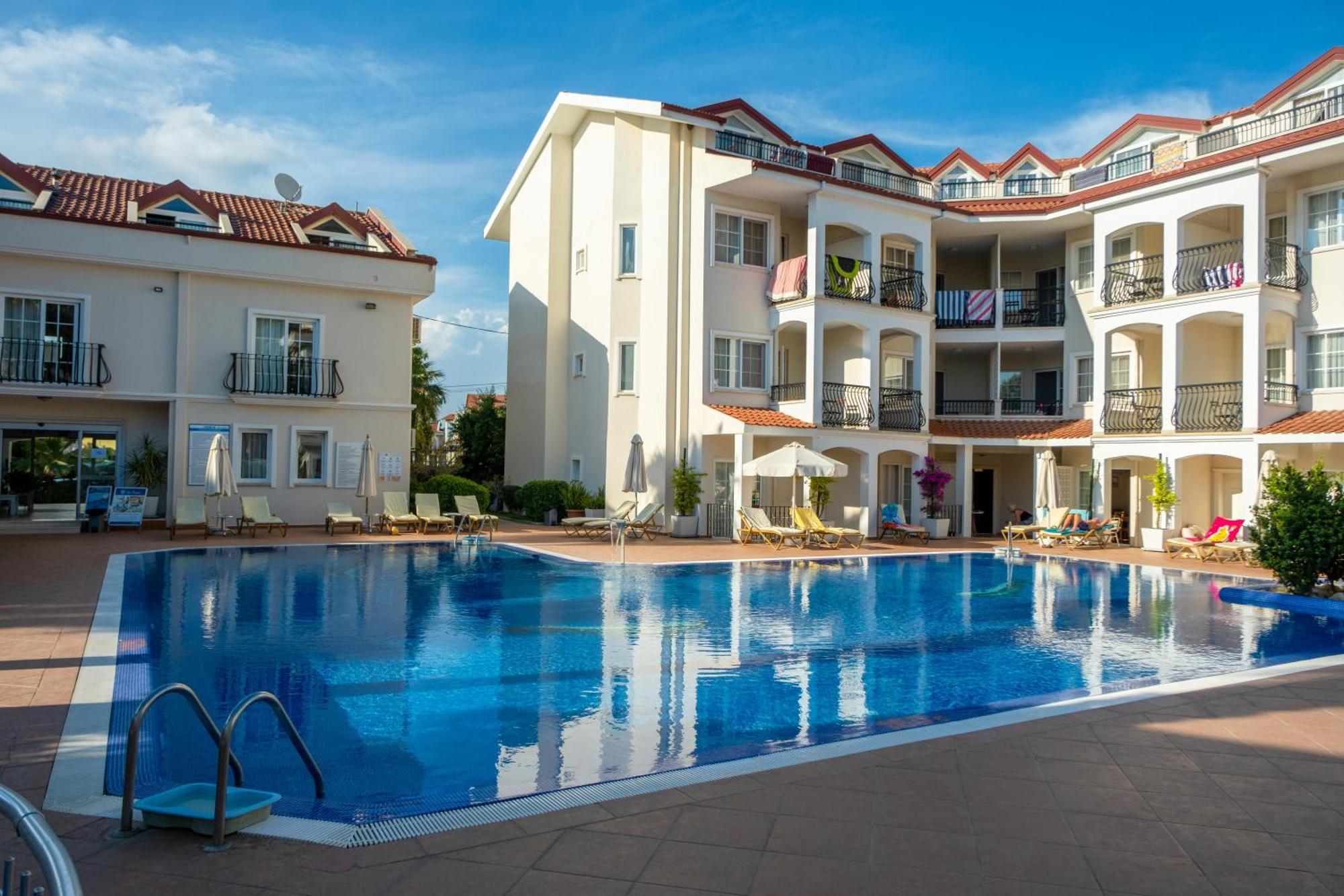 Sea Breeze Hotel And Apartments Oludeniz Exterior photo
