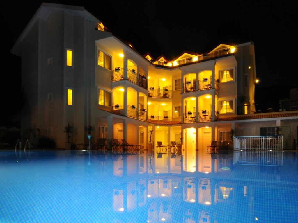 Sea Breeze Hotel And Apartments Oludeniz Exterior photo